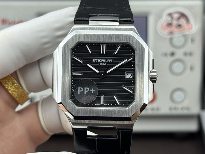 最高級パテックフィリップスーパーコピー PATEK PHILIPPE キュビタス 新作 ホワイトゴールド スカイブルー 2632441 パテック フィリップ キュビタス 芸能人 - 画像 (8)