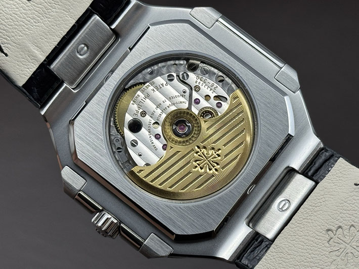 最高級パテックフィリップスーパーコピー PATEK PHILIPPE キュビタス 新作 ホワイトゴールド スカイブルー 2632441 パテック フィリップ キュビタス 芸能人 - 画像 (4)