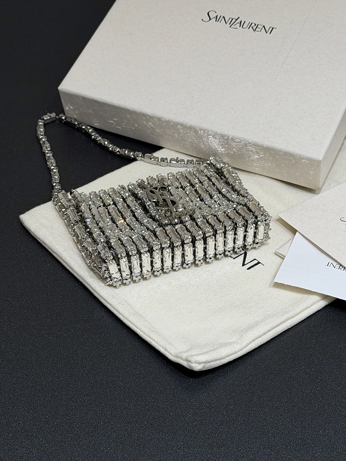 最高級サンローランスーパーコピー Saint Laurent イブニング マイクロバッグ クリスタル シルバー 788380JBO7N8926 サンローラン バッグ アウトレット - 画像 (7)