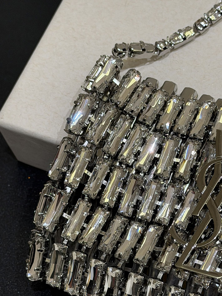 最高級サンローランスーパーコピー Saint Laurent イブニング マイクロバッグ クリスタル シルバー 788380JBO7N8926 サンローラン バッグ アウトレット - 画像 (5)