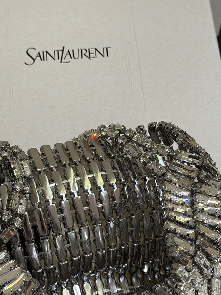 最高級サンローランスーパーコピー Saint Laurent イブニング バッグ クリスタル シルバー 819638JBO7W8472 サンローラン イブニング バッグ - 画像 (3)