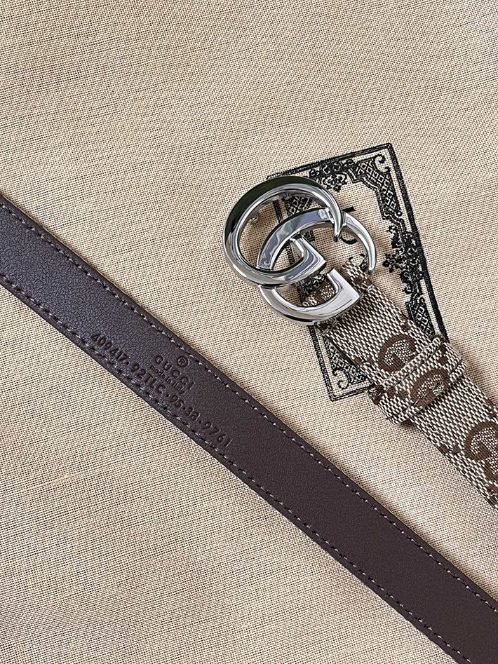 グッチ直営アウトレット店 Gucci インターロッキングG バックル付き ベルト 2026年春夏 新作 2632512 Gucci ベルト アウトレット 価格 レディース - 画像 (2)