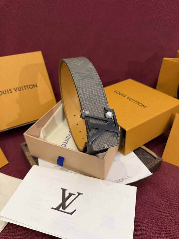 ルイヴィトンベルト激安販売 LV 2026年春夏 新作 ベルト・LV イニシャル 40MM リバーシブル 2632516 ルイヴィトン ベルト 値段 - 画像 (3)