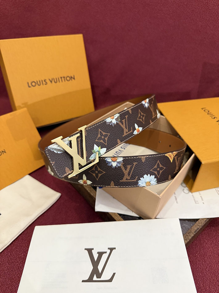 ルイヴィトンベルト激安販売 LV 2026年春夏 新作 ベルト・LV イニシャル 40MM モノグラム 2632521 ヴィトン ベルト メンズ 人気 - 画像 (3)