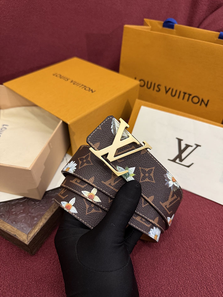 ルイヴィトンベルト激安販売 LV 2026年春夏 新作 ベルト・LV イニシャル 40MM モノグラム 2632521 ヴィトン ベルト メンズ 人気 - 画像 (2)