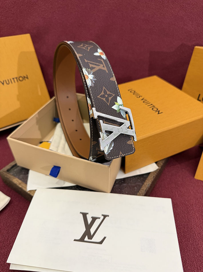 ルイヴィトンベルト激安販売 LV 2026年春夏 新作 ベルト・LV イニシャル 40MM モノグラム 2632524 ヴィトン ベルト メンズ リバーシブル - 画像 (4)
