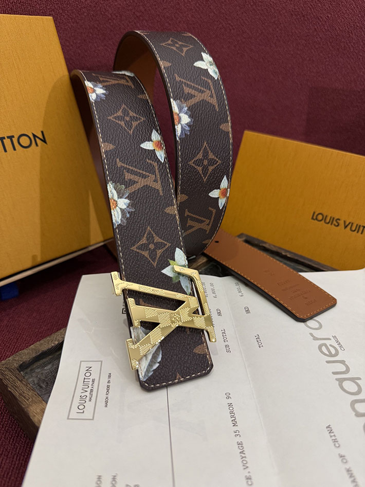 ルイヴィトンベルト激安販売 LV 2026年春夏 新作 ベルト・LV イニシャル 40MM モノグラム 2632525 ヴィトン ベルト メンズ コーデ - 画像 (7)