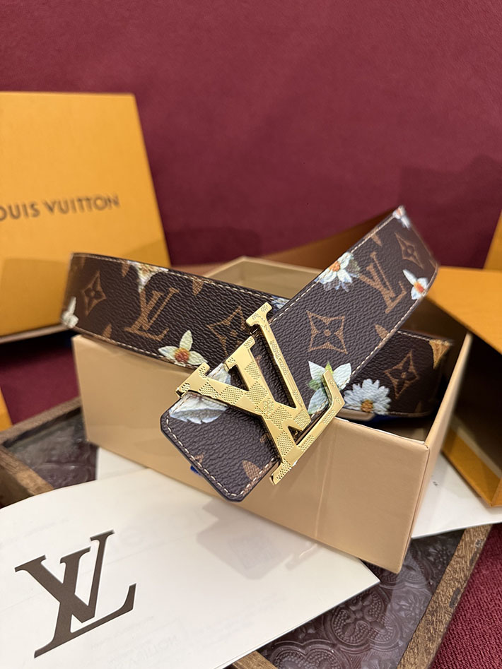 ルイヴィトンベルト激安販売 LV 2026年春夏 新作 ベルト・LV イニシャル 40MM モノグラム 2632525 ヴィトン ベルト メンズ コーデ - 画像 (4)