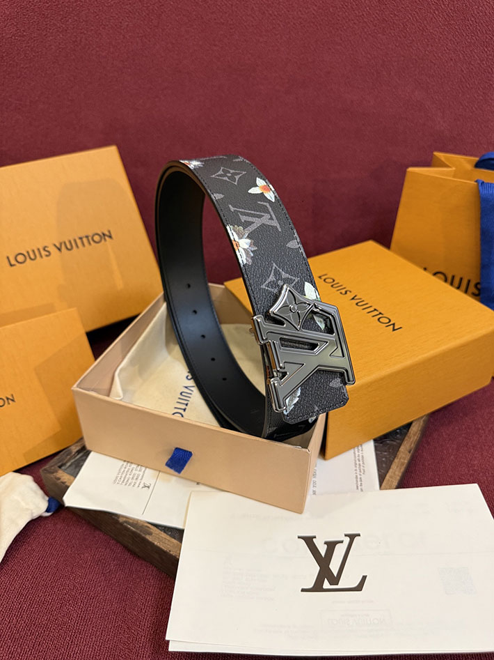 最高級ルイヴィトンスーパーコピー ベルト・LV イニシャル モノグラム・フラワー 40MM リバーシブル 2632526 ルイヴィトンベルトコピー - 画像 (3)