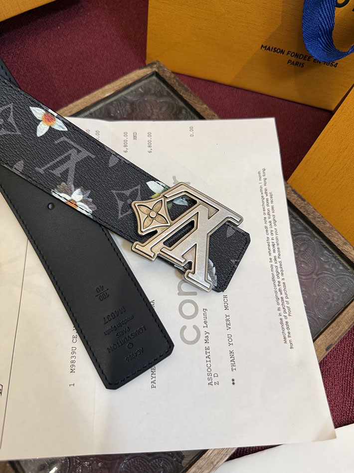 最高級ルイヴィトンスーパーコピー ベルト・LV イニシャル モノグラム・フラワー 40MM リバーシブル 2632527 ルイヴィトン ベルト スーパーコピー - 画像 (5)