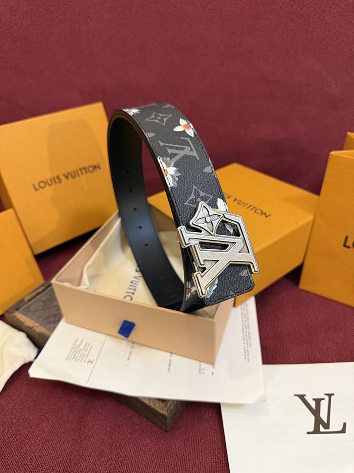 最高級ルイヴィトンスーパーコピー ベルト・LV イニシャル モノグラム・フラワー 40MM リバーシブル 2632527 ルイヴィトン ベルト スーパーコピー - 画像 (3)