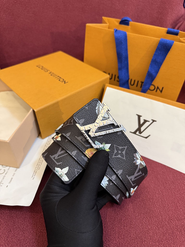 最高級ルイヴィトンスーパーコピー ベルト・LV イニシャル モノグラム・フラワー 40MM リバーシブル 2632530 ヴィトン ベルト メンズ - 画像 (2)