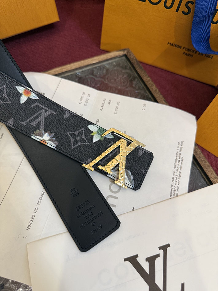 最高級ルイヴィトンスーパーコピー ベルト・LV イニシャル モノグラム・フラワー 40MM リバーシブル 2632531 ヴィトン ベルト 安い - 画像 (4)