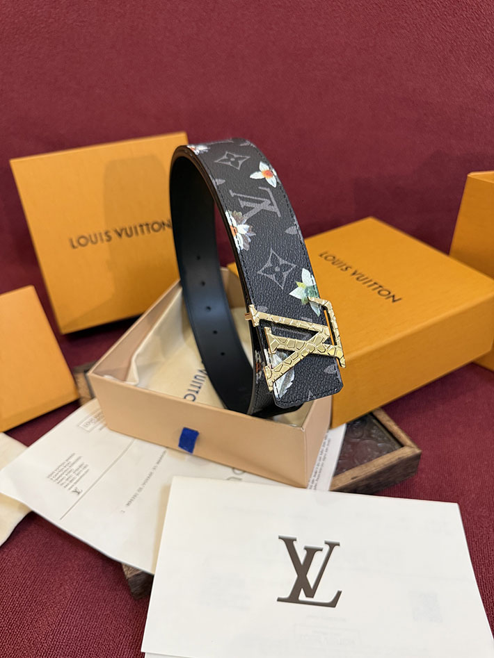 最高級ルイヴィトンスーパーコピー ベルト・LV イニシャル モノグラム・フラワー 40MM リバーシブル 2632531 ヴィトン ベルト 安い - 画像 (3)
