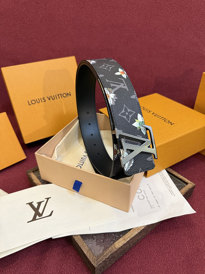 最高級ルイヴィトンスーパーコピー ベルト・LV イニシャル モノグラム・フラワー 40MM リバーシブル 2632532 ルイヴィトン ベルト 値段 - 画像 (6)