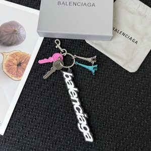 バレンシアガ バッグ チャーム 付き