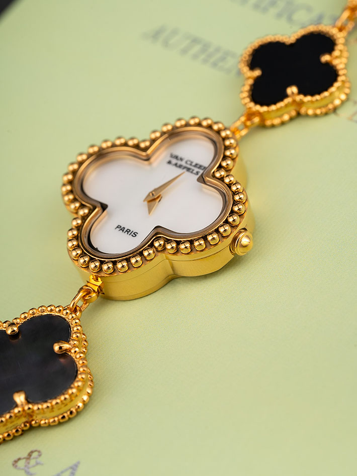 最高級ヴァンクリーフスーパーコピー VAN CLEEF & ARPELS アルハンブラ スモールモデル ウォッチ VCARPEU800 レディース ヴァン クリーフ 時計 - 画像 (6)
