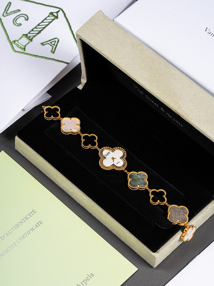 最高級ヴァンクリーフスーパーコピー VAN CLEEF & ARPELS アルハンブラ スモールモデル ウォッチ VCARPEU800 レディース ヴァン クリーフ 時計 - 画像 (5)