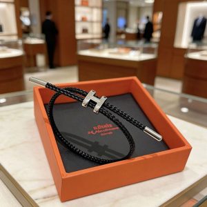 エルメス レザーブレスレット 人気