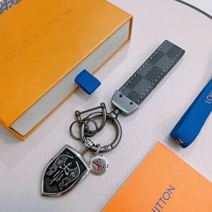 ルイヴィトン バッグチャーム メンズ