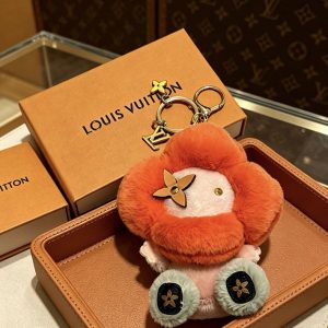 ルイヴィトン バッグチャーム 使い方
