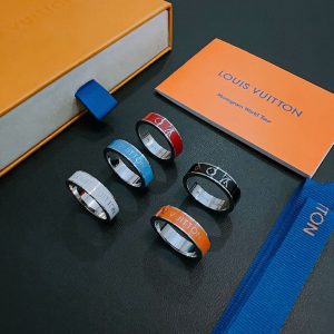 ルイヴィトン 指輪 ペア リング