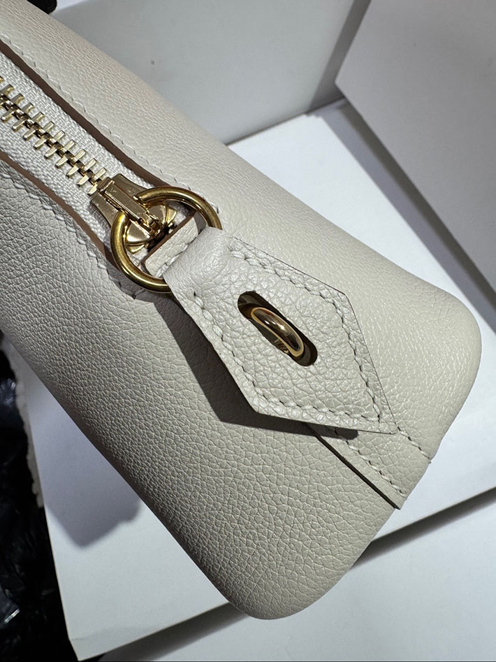 エルメス ボリード 25の通販 HERMES ボリード1923 25 クレ エバーカラー ゴールド金具 H075191CC10 エルメス ボリード25 - 画像 (4)