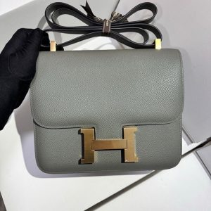 エルメス コンスタンス 定価