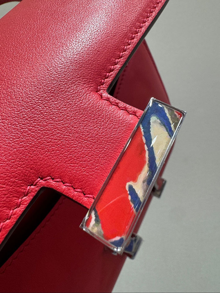 エルメス コンスタンスの通販 HERMES コンスタンス3 ミニ ルージュカザック エバーカラー シルバー金具 2632655 コンスタンス ミニ 値段 - 画像 (3)