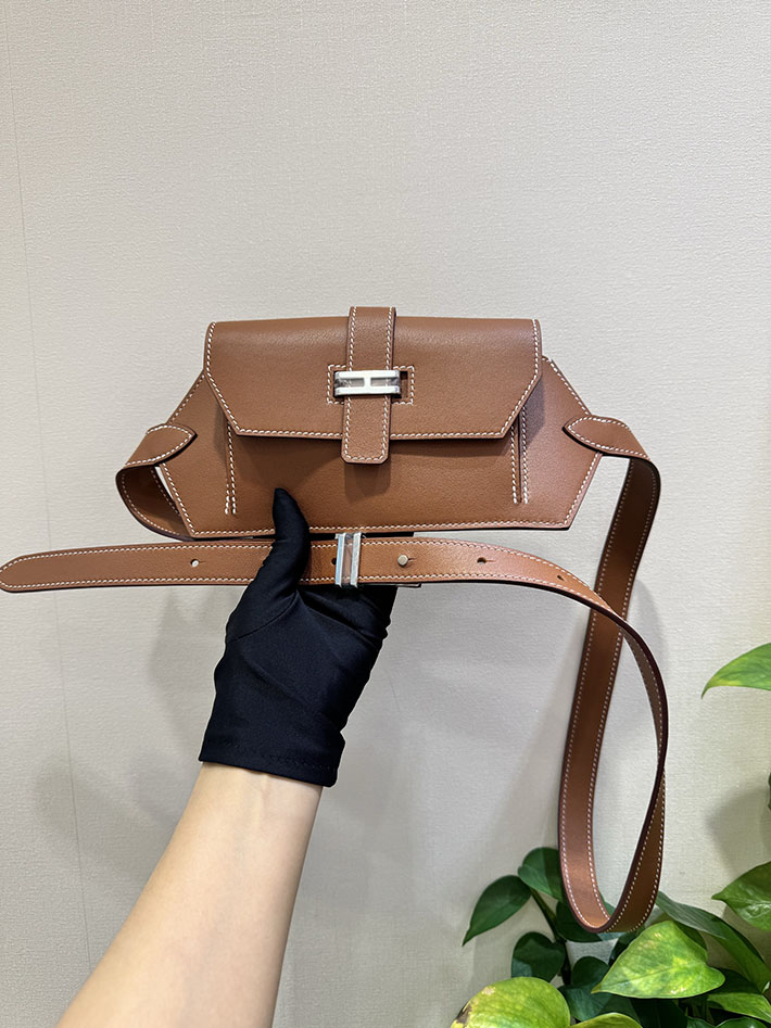 エルメス ボディバッグ