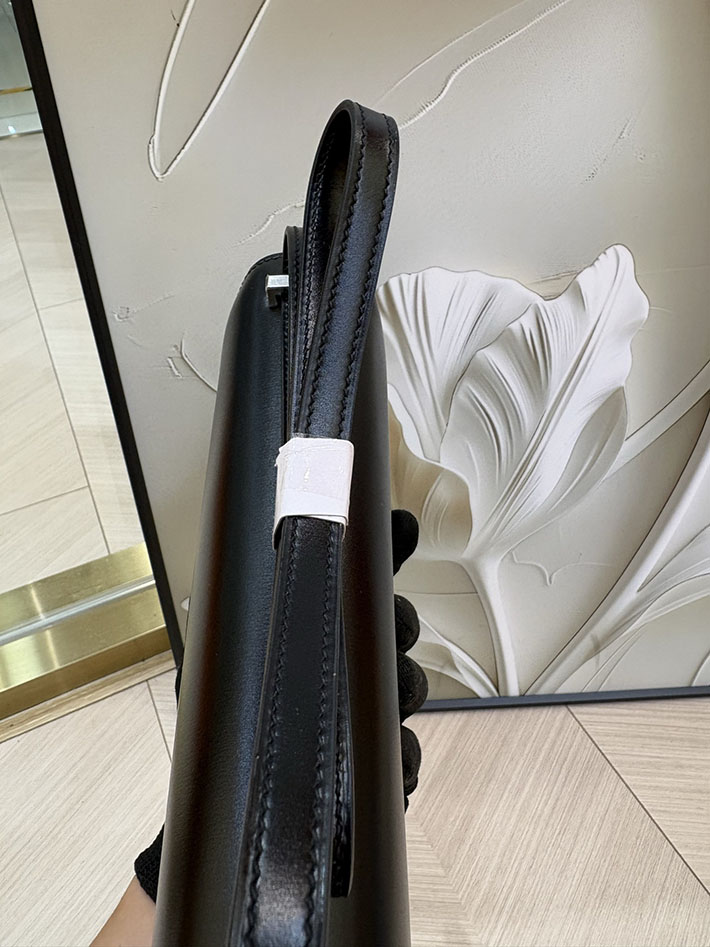 エルメス コンスタンス エランの通販 HERMES コンスタンス1 エラン ブラック ボックスカーフ ゴールド金具 H060100CC89 コンスタンス エラン 定価 - 画像 (6)