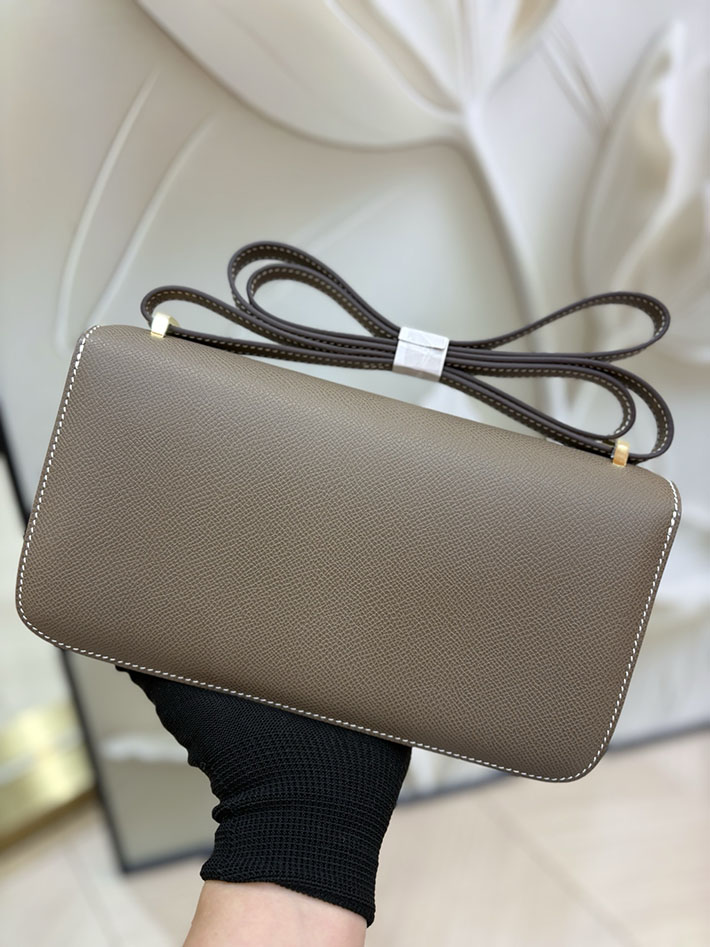 エルメス コンスタンス エランの通販 HERMES コンスタンス1 エラン エトゥープ ヴォーエプソン ゴールド金具 H060102CC18 コンスタンス エラン 人気 - 画像 (4)