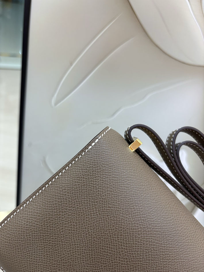 エルメス コンスタンス エランの通販 HERMES コンスタンス1 エラン エトゥープ ヴォーエプソン ゴールド金具 H060102CC18 コンスタンス エラン 人気 - 画像 (3)