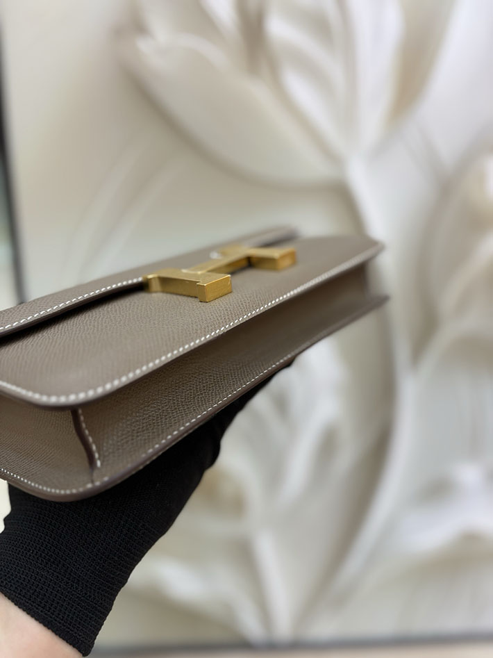 エルメス コンスタンス エランの通販 HERMES コンスタンス1 エラン エトゥープ ヴォーエプソン ゴールド金具 H060102CC18 コンスタンス エラン 人気 - 画像 (2)