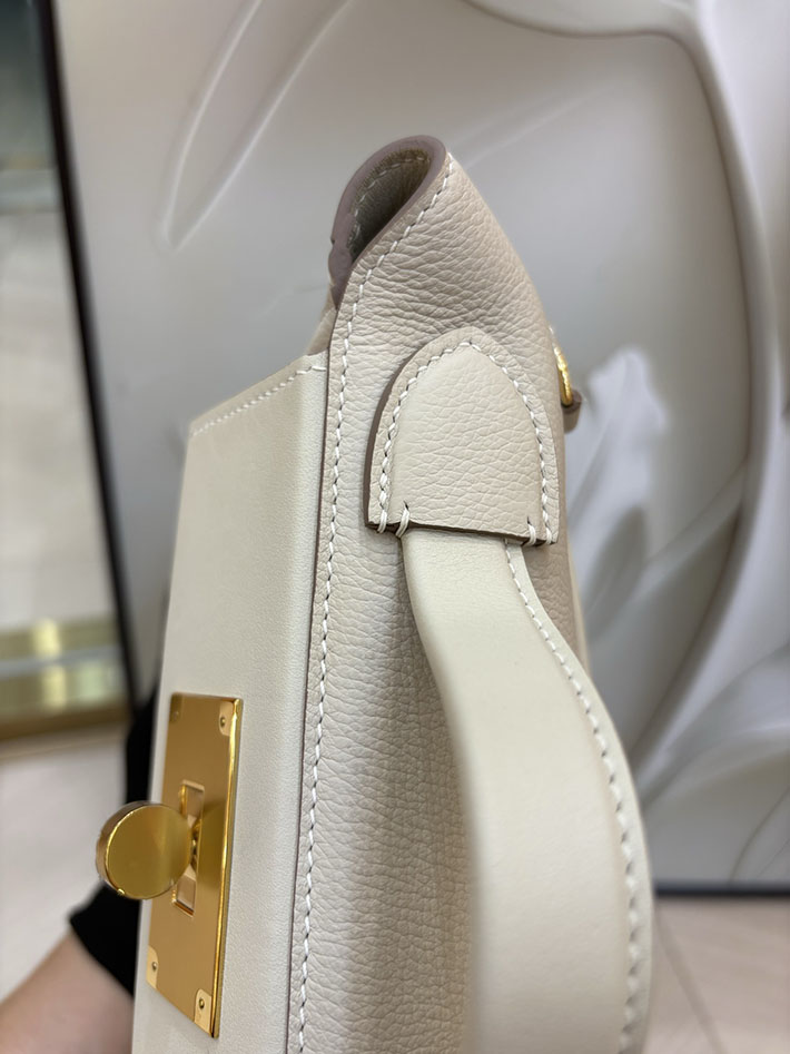 エルメス ヴァンキャトル ミニの通販 HERMES ミニ ヴァンキャトル クレ エバーカラー/スイフト ゴールド金具 H079218CC10 エルメス ヴァンキャトル ミニ - 画像 (6)