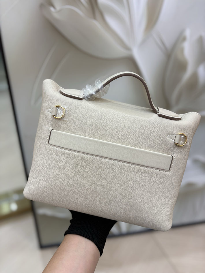 エルメス ヴァンキャトル ミニの通販 HERMES ミニ ヴァンキャトル クレ エバーカラー/スイフト ゴールド金具 H079218CC10 エルメス ヴァンキャトル ミニ - 画像 (5)