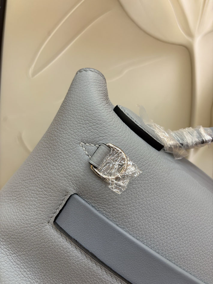 エルメス ヴァンキャトル ミニの通販 HERMES ミニ ヴァンキャトル グリパンタン エバーカラー/スイフト シルバー金具 H079218CKP0 エルメス ヴァンキャトル 定価 - 画像 (4)