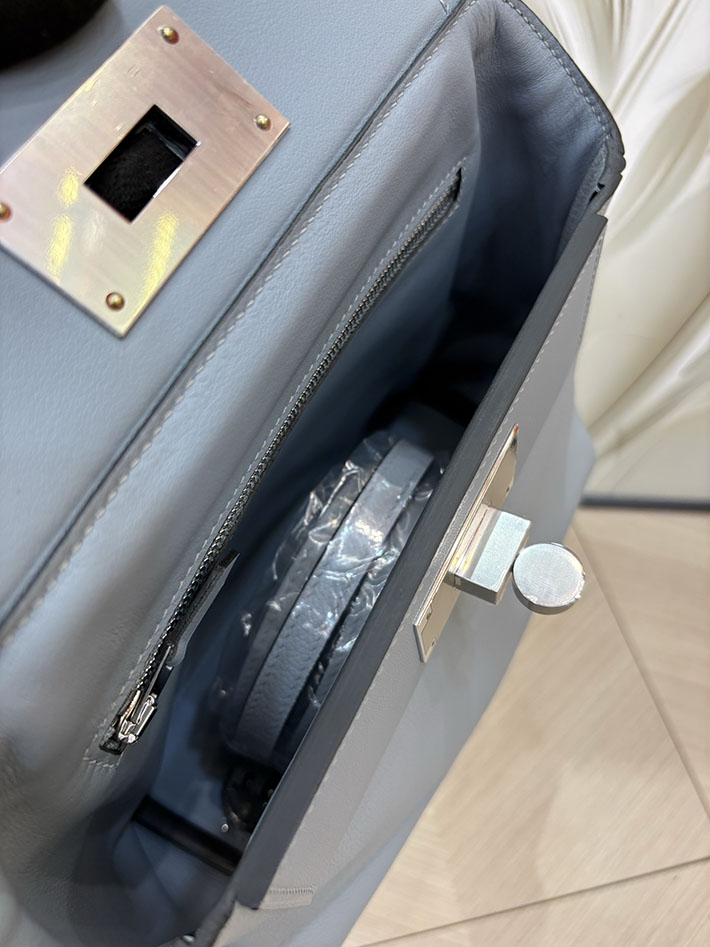エルメス ヴァンキャトル ミニの通販 HERMES ミニ ヴァンキャトル グリパンタン エバーカラー/スイフト シルバー金具 H079218CKP0 エルメス ヴァンキャトル 定価 - 画像 (2)