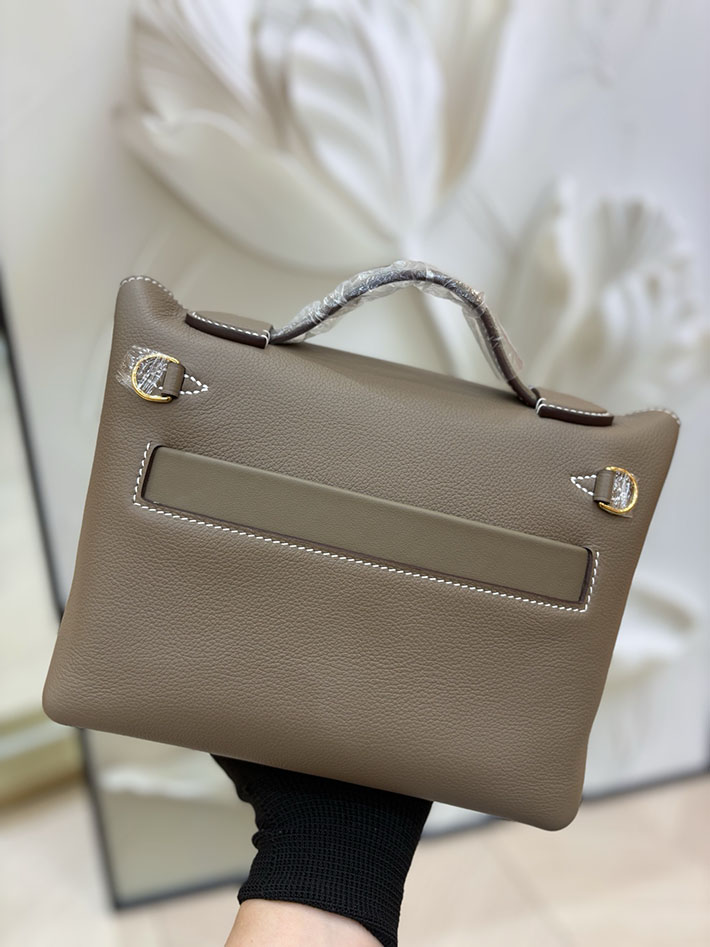 エルメス ヴァンキャトル ミニの通販 HERMES ミニ ヴァンキャトル エトゥープ エバーカラー/スイフト ゴールド金具 H079218CC18 エルメス ヴァンキャトル 人気 - 画像 (3)