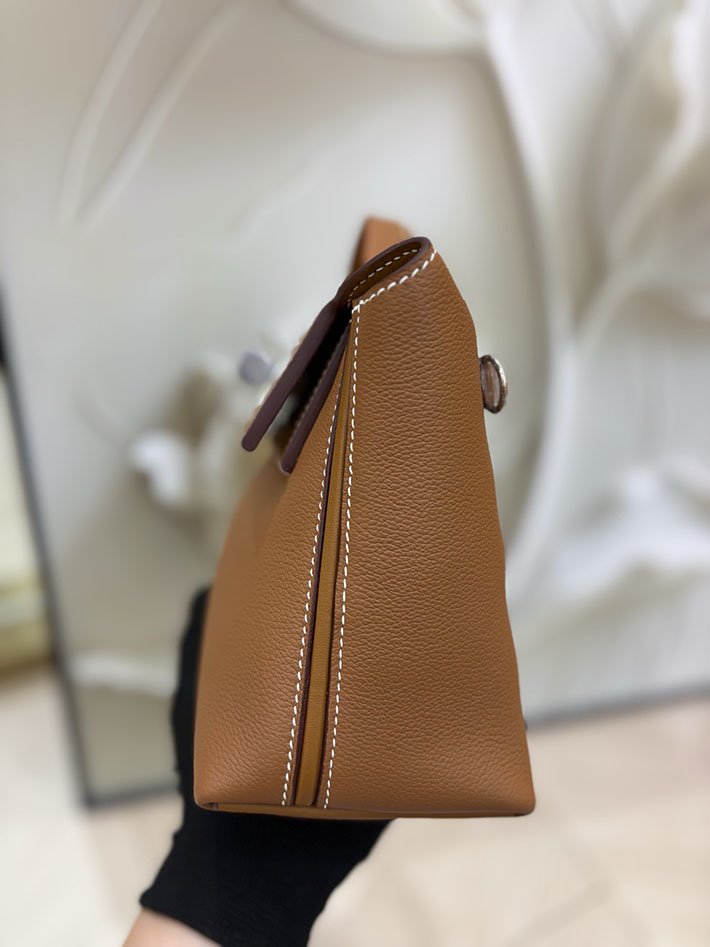 エルメス ヴァンキャトル ミニの通販 HERMES ミニ ヴァンキャトル ゴールド エバーカラー/スイフト シルバー金具 H079218CK37 ヴァンキャトル ミニ 定価 - 画像 (6)