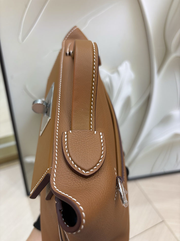 エルメス ヴァンキャトル ミニの通販 HERMES ミニ ヴァンキャトル ゴールド エバーカラー/スイフト シルバー金具 H079218CK37 ヴァンキャトル ミニ 定価 - 画像 (5)