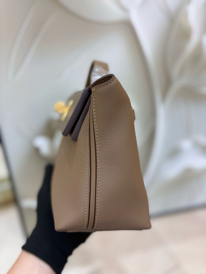 エルメス ヴァンキャトル ミニの通販 HERMES ミニ ヴァンキャトル ベージュドゥワイマール エバーカラー/スイフト ゴールド金具 H079218CCD0 エルメス バッグ レディース - 画像 (5)
