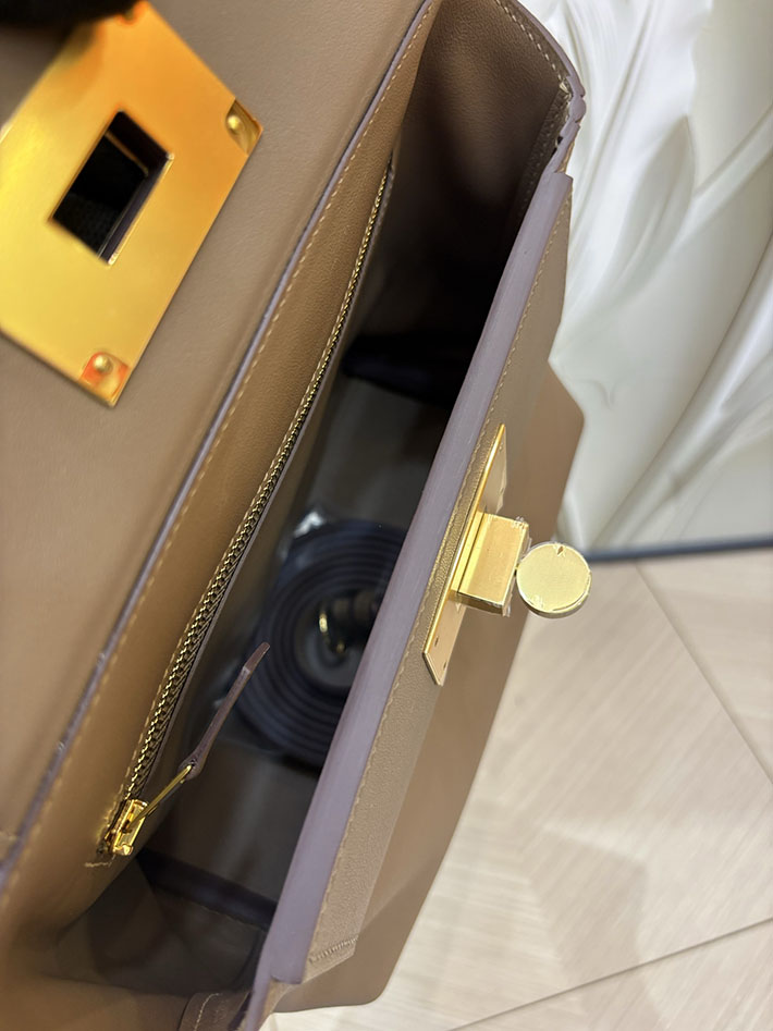 エルメス ヴァンキャトル ミニの通販 HERMES ミニ ヴァンキャトル ベージュドゥワイマール エバーカラー/スイフト ゴールド金具 H079218CCD0 エルメス バッグ レディース - 画像 (2)