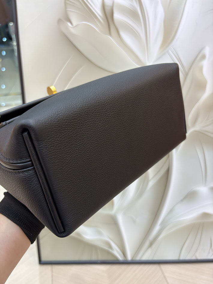 エルメス ヴァンキャトル ミニの通販 HERMES ミニ ヴァンキャトル ブラック エバーカラー/スイフト ゴールド金具 H079218CC89 エルメス バッグ 新作 - 画像 (2)