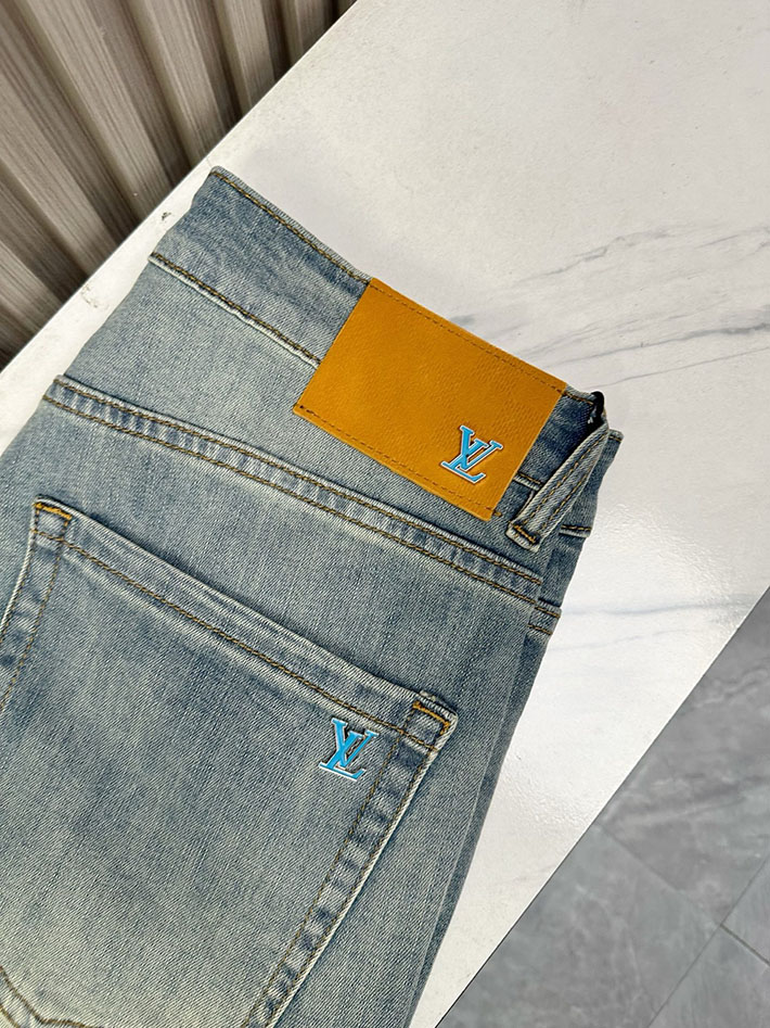 最高級ルイヴィトンスーパーコピー Louis Vuitton 服 2026新作 カジュアルデニムハーフパンツ 2632810 ルイヴィトン ハーフパンツ メンズ - 画像 (4)