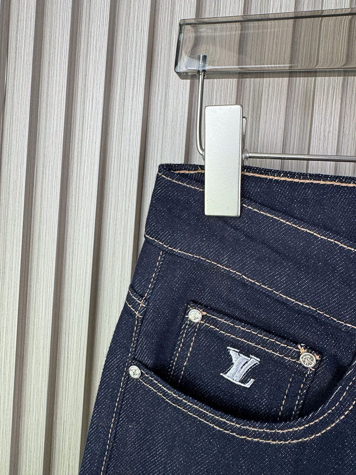 最高級ルイヴィトンスーパーコピー Louis Vuitton 服 2026新作 メンズデニムパンツ 2632812 ルイヴィトン デニムパンツ 新作 - 画像 (4)