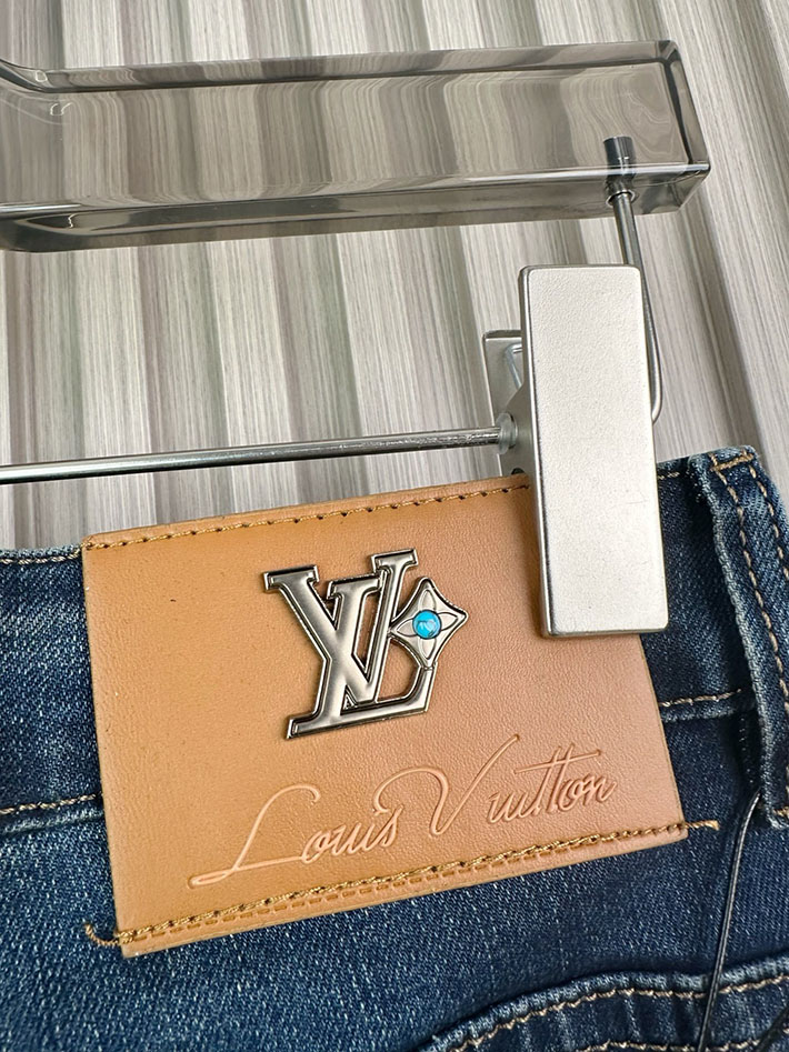 最高級ルイヴィトンスーパーコピー Louis Vuitton 服 2026新作 メンズデニムパンツ 2632813 ルイヴィトン デニムパンツ 安い - 画像 (5)