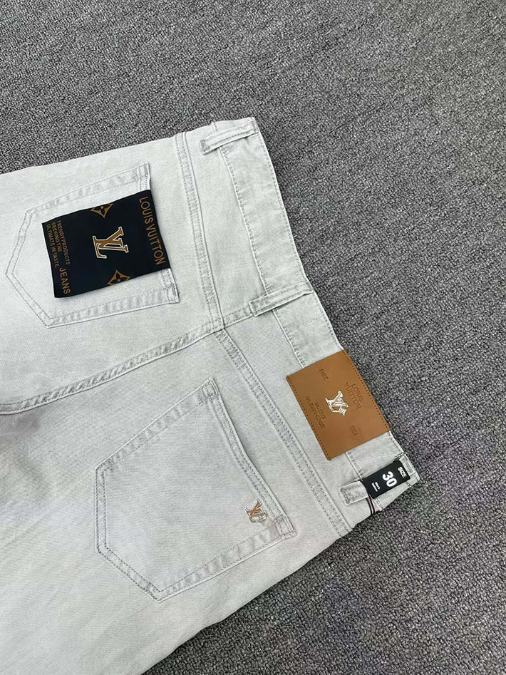 最高級ルイヴィトンスーパーコピー Louis Vuitton 服 2026新作 メンズデニムパンツ 2632815 ルイヴィトン デニム メンズ - 画像 (3)