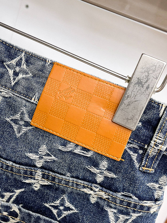 最高級ルイヴィトンスーパーコピー Louis Vuitton 服 2026新作 モノグラムデニムテーラードパンツ 2632828 ルイヴィトン デニムパンツ - 画像 (4)