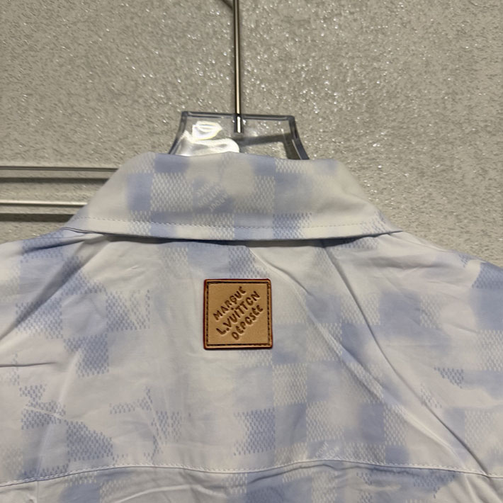 最高級ルイヴィトンスーパーコピー Louis Vuitton エンブロイダリー シグネチャー ショートスリーブシャツ 2632886 ルイヴィトン 服 セットアップ - 画像 (6)